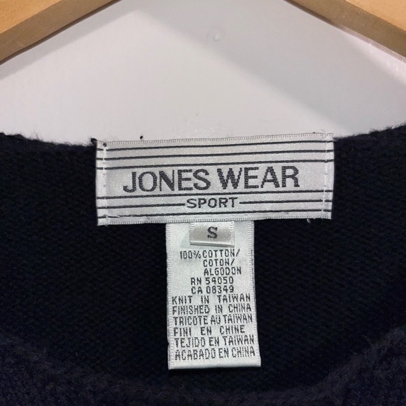 Jones Wear Sport Daisy Womens Tee - Picture 3 of 16